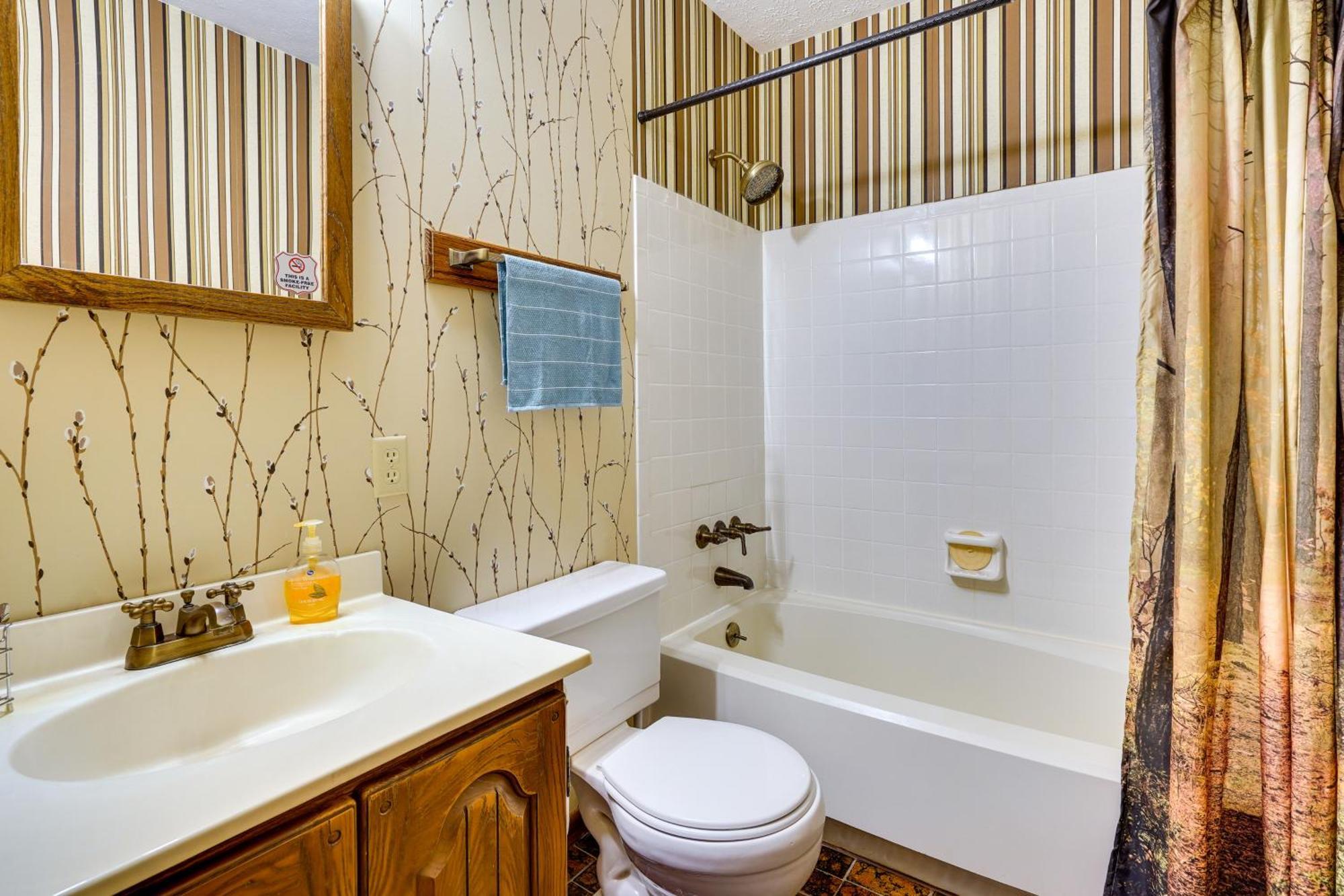 Howard Cabin Rental About 3 Mi To Apple Valley Lake! Mount Vernon Exterior foto
